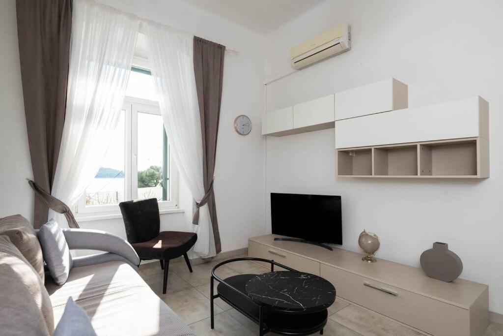 Apartment Val With Sea View Шибеник Экстерьер фото