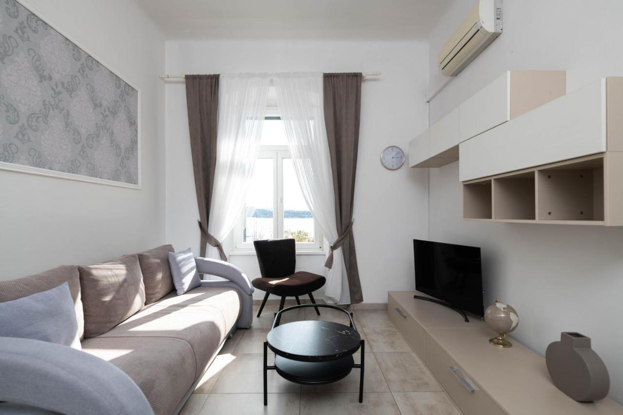 Apartment Val With Sea View Шибеник Экстерьер фото