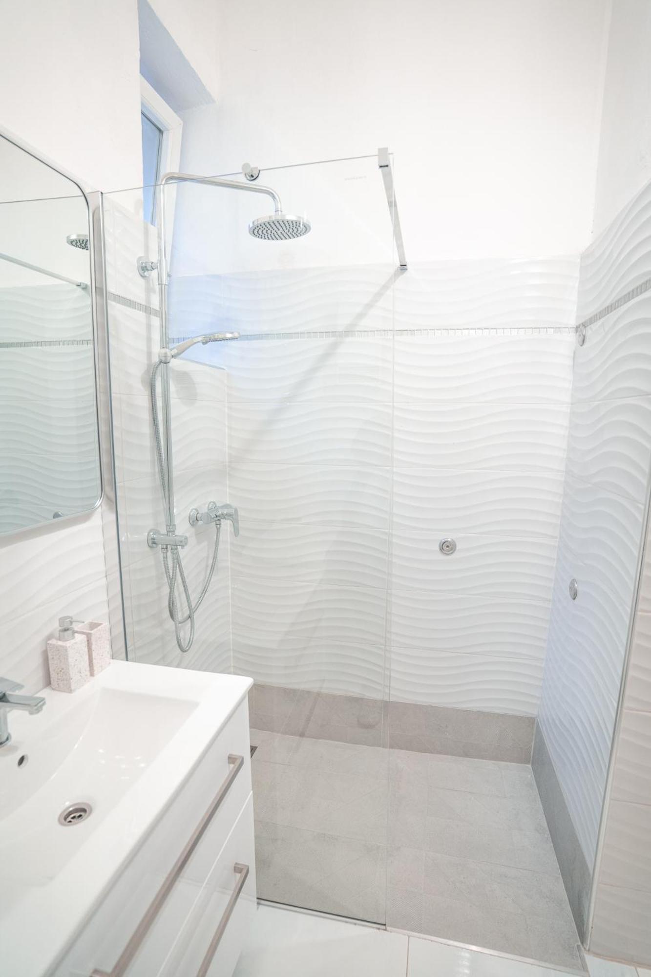 Apartment Val With Sea View Шибеник Экстерьер фото